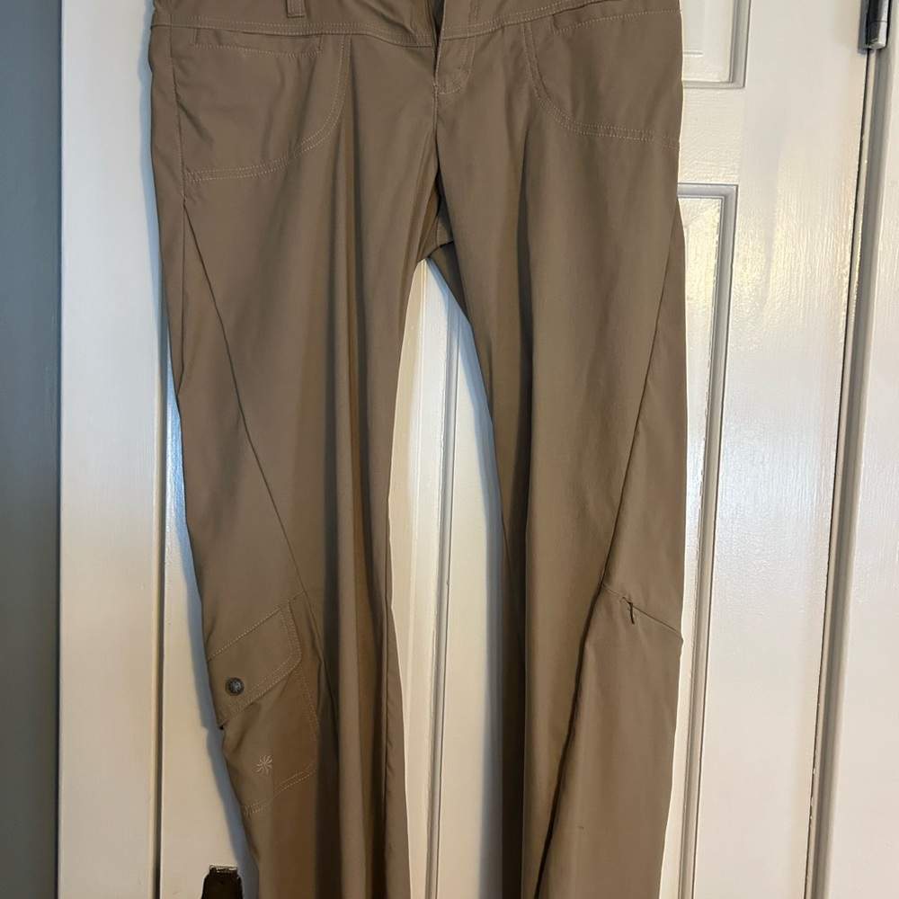 Athleta Women’s Cargo Pants in Light Brown